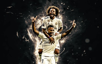 熊猫体育热评-卡瓦哈尔被换下怒摔水瓶